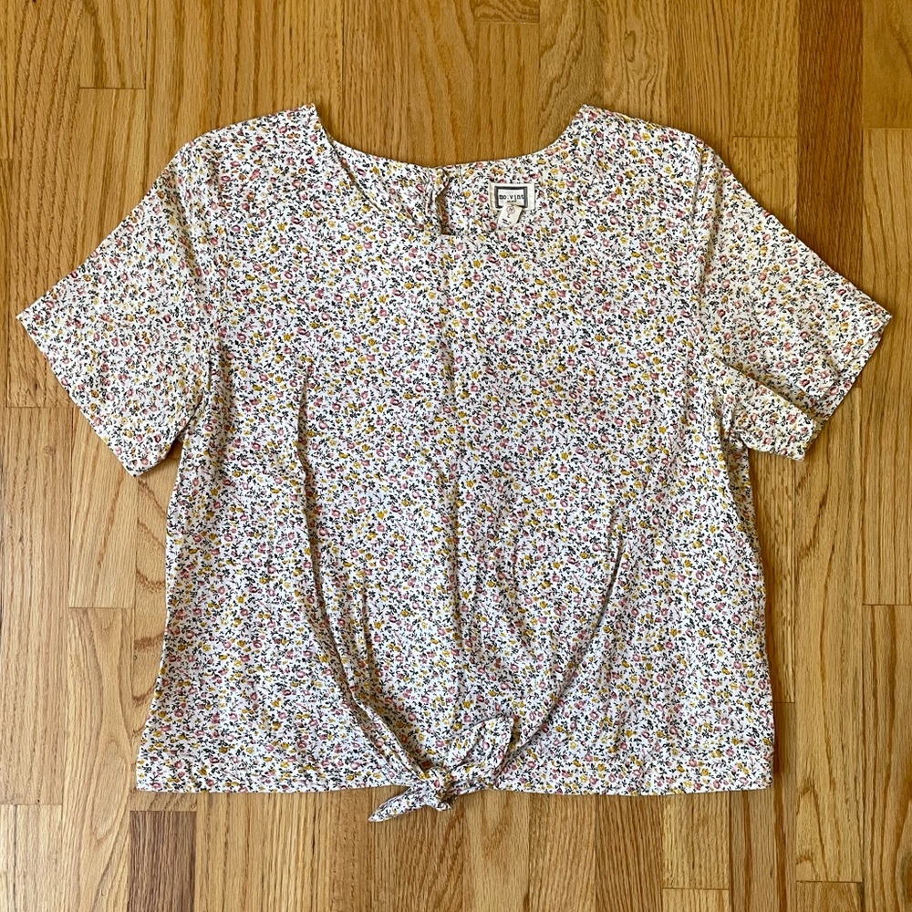 Floral Tie Front Top Size Medium